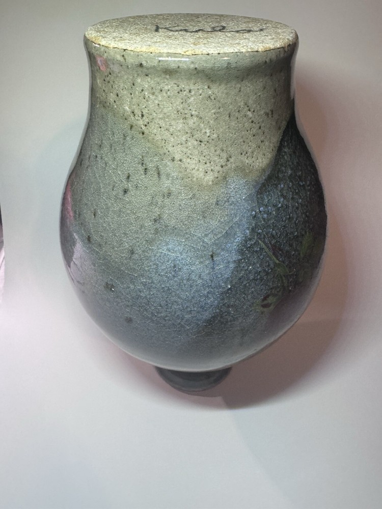 Kula Signed Flower Vase Beautiful 8”
