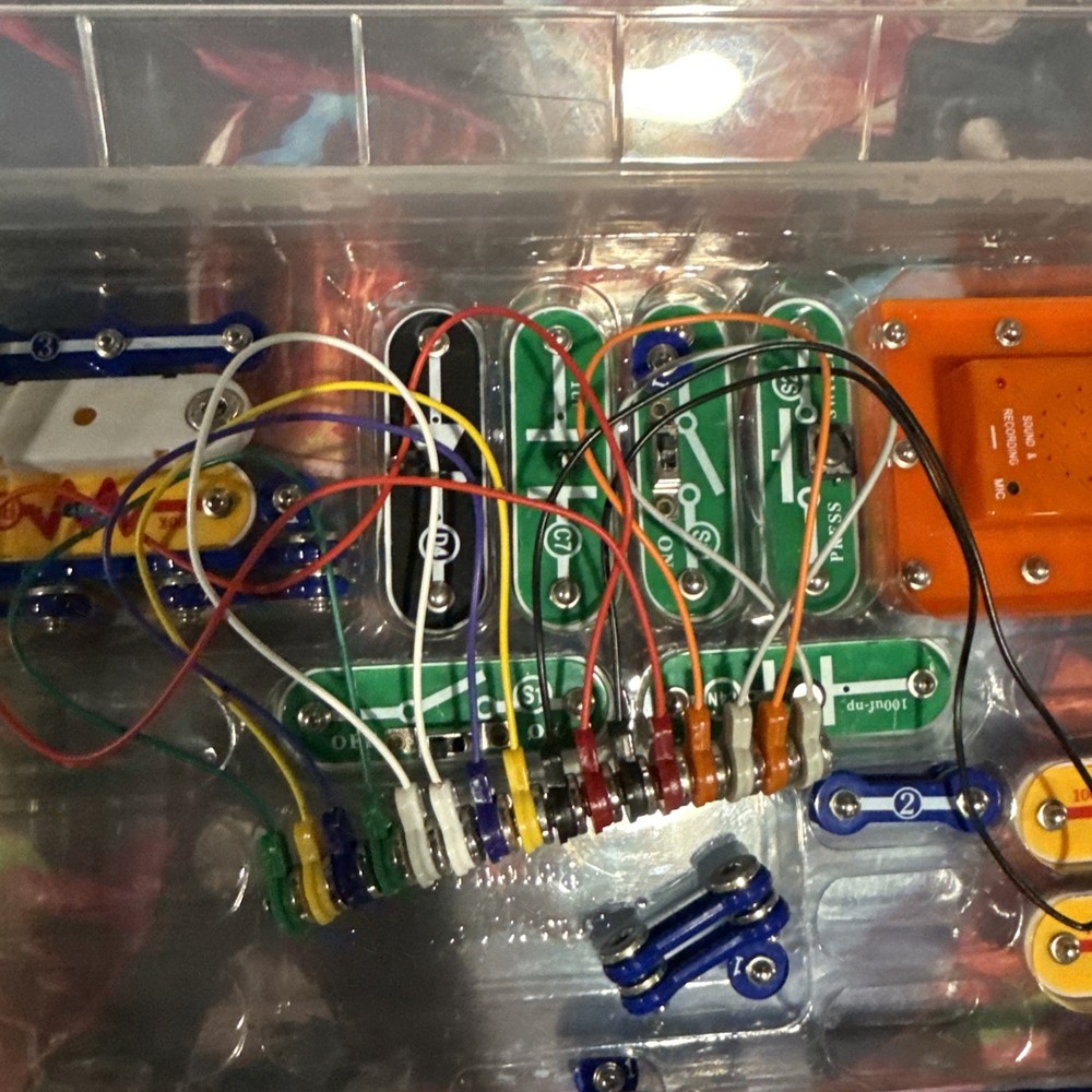 HUGE LOT Elenco Electronic Snap Circuits