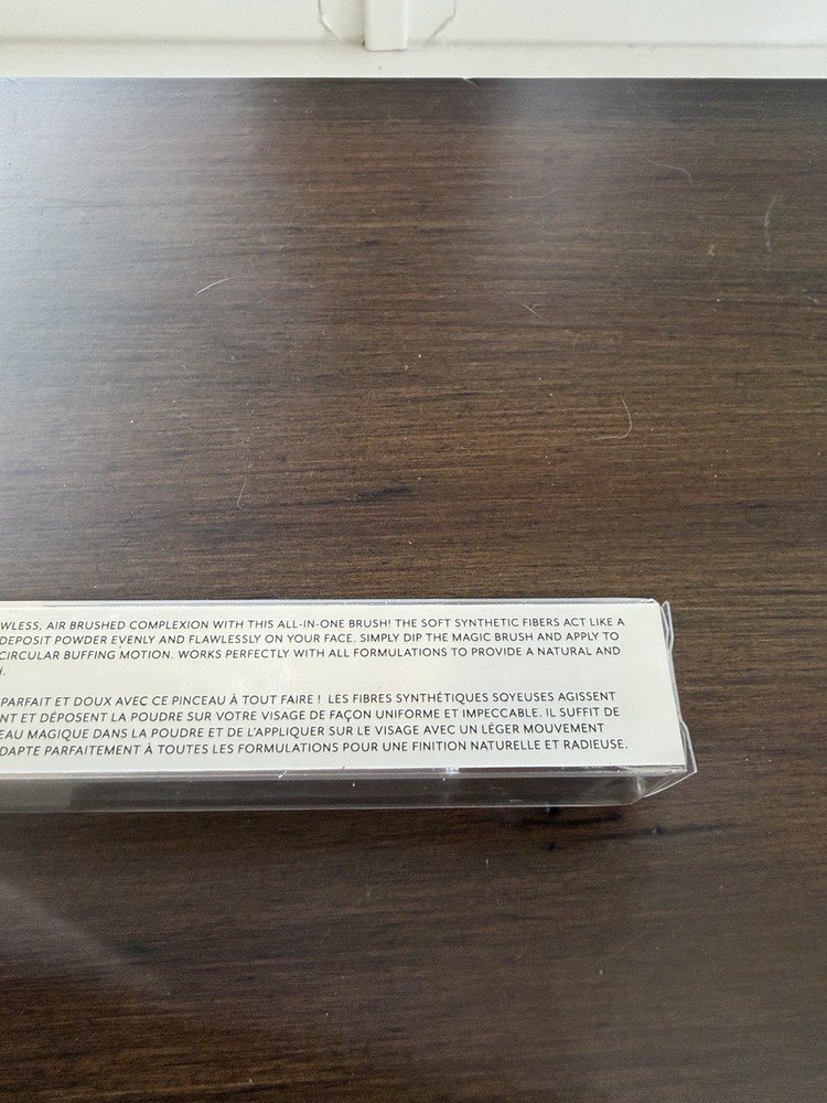 Cargo Magic Brush Makeup Brush NIB