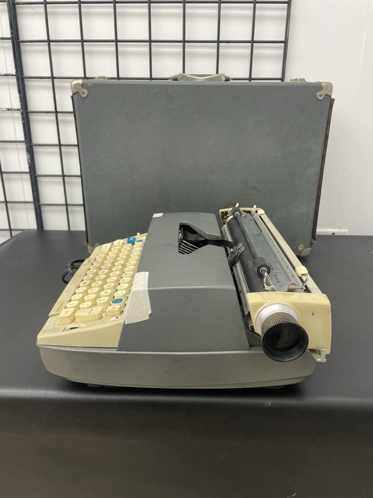 Smith Corona 250 Mark II Electric Office Typewriter With Case, Needs Work