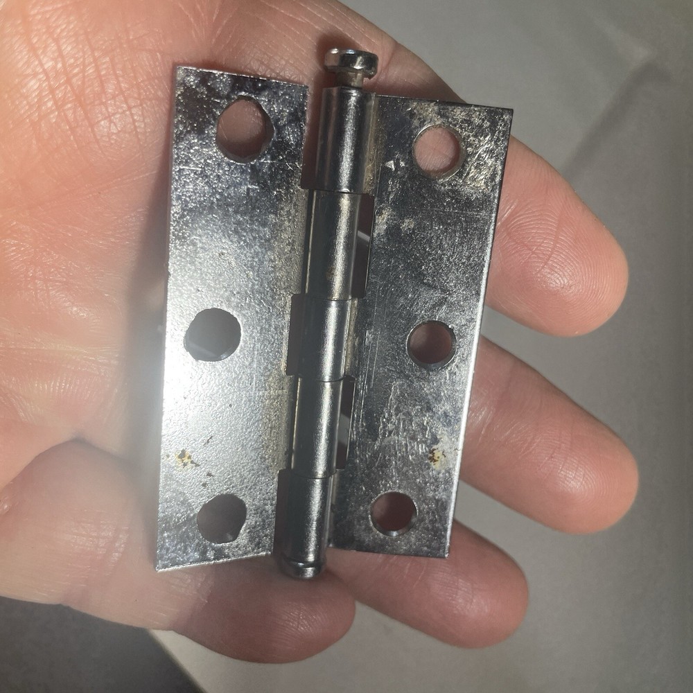 7 Vintage lightweight door hinge hardware