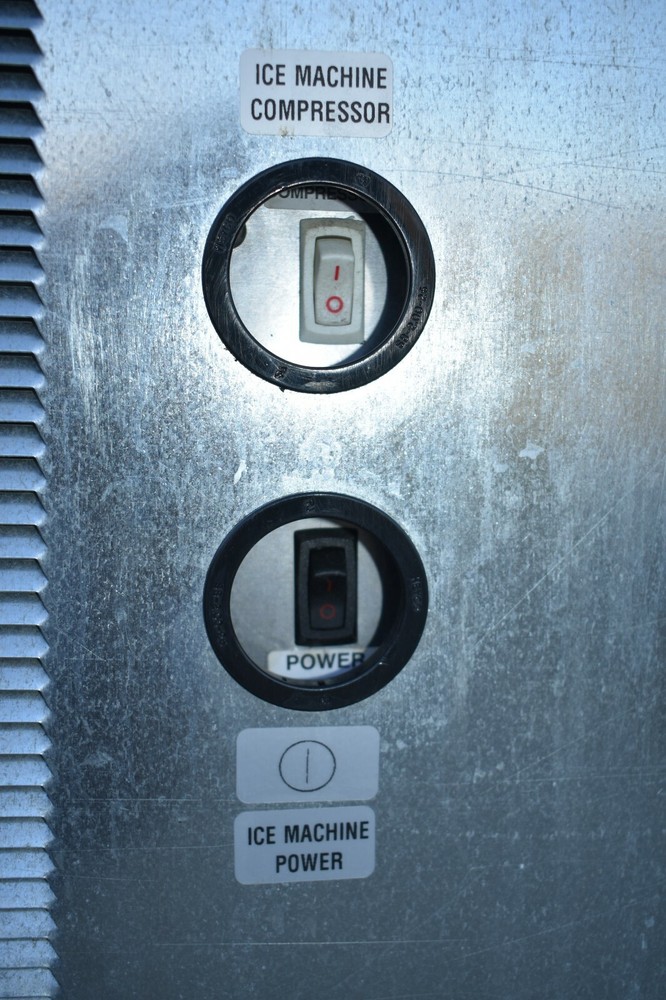 MANITOWOC MULTIPLEX MB-8-1 with BUILTIN ICE MACHINE