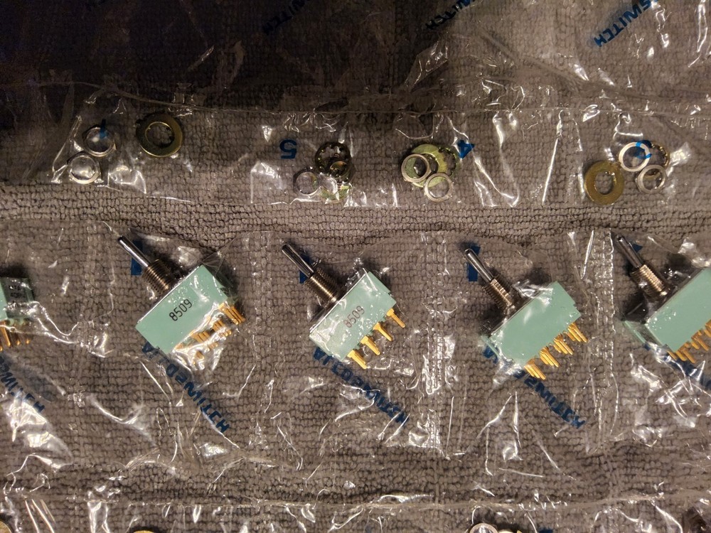 NEW ALCO MTA406N 4PDT ON - ON PANEL MOUNT TOGGLE SWITCH 6A 125V