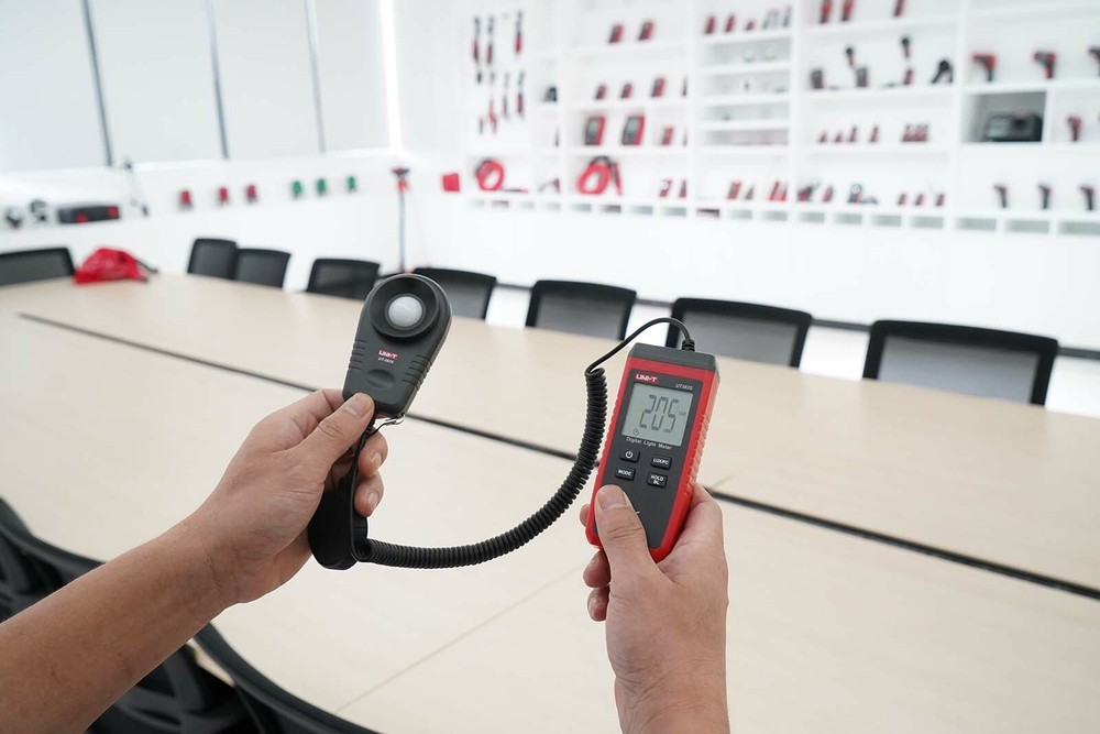 UNI-T UT383S Backlight Light Meter Auto range Split Probe Data hold Lux/Fc✦Kd