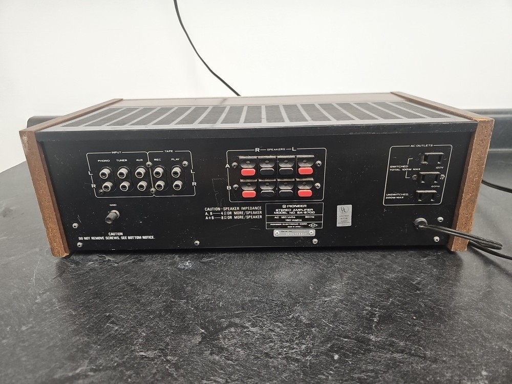 Pioneer SA-6700 Stereo Amplifier Powers Up Untested