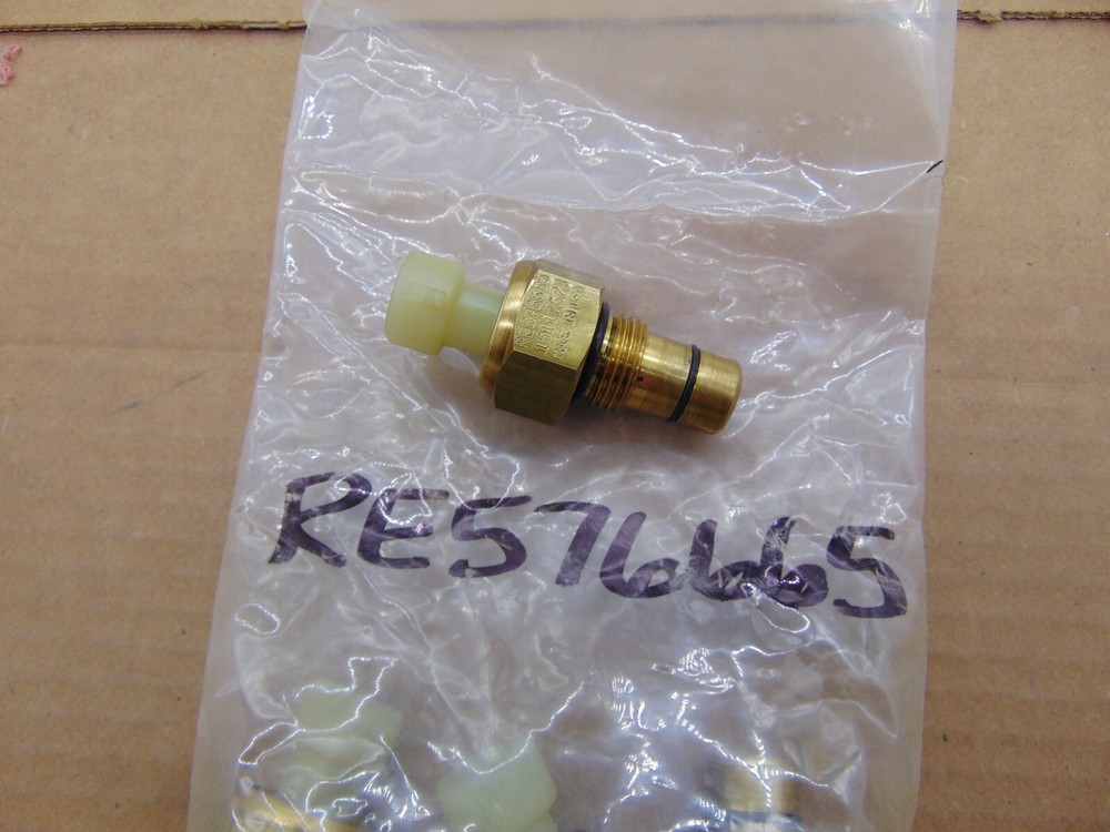 JOHN DEERE- DIFF PRESSURE SENSOR - RE576665 - L&G SH2 BX3
