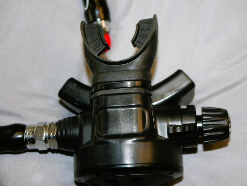 Amaranto Adjustable second stage scuba diving regulator w/ hose