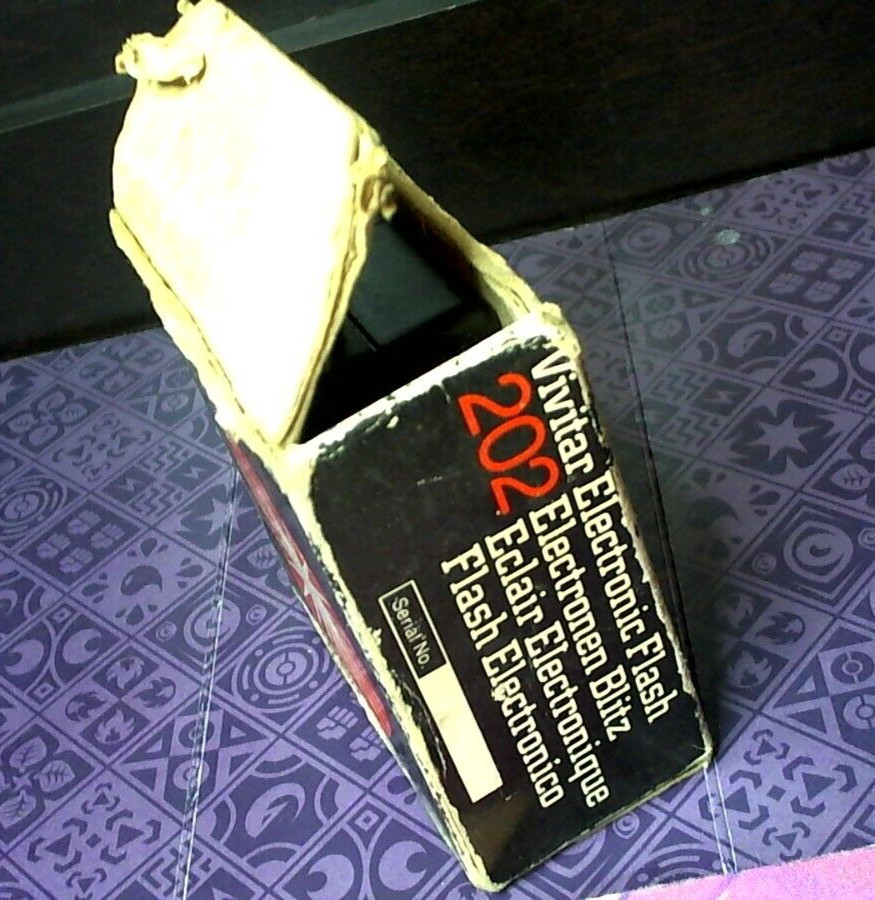 Vivitar Electronic Flash Model 202 With Automatic Exposure Control (1970’s)