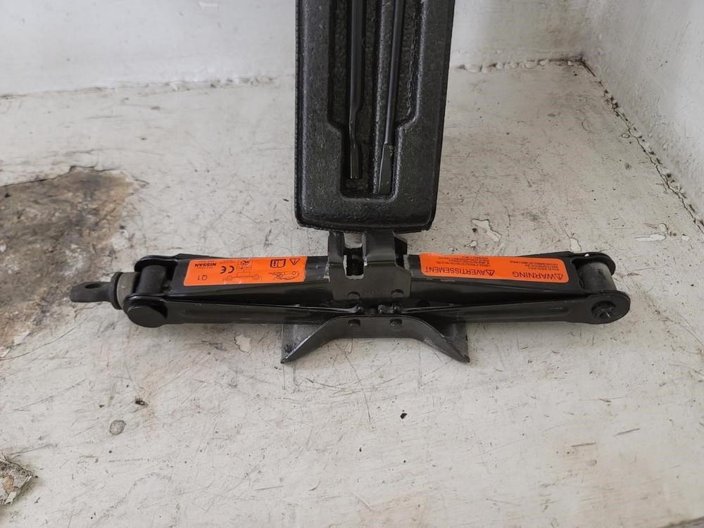 SENTRA 2019 Jack 2349785