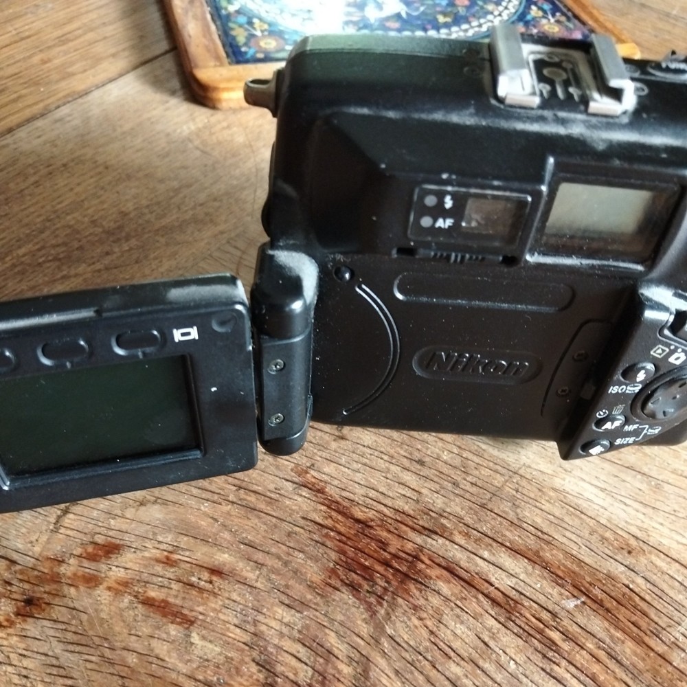 Nickon Coolpix 5000 Digital Camera