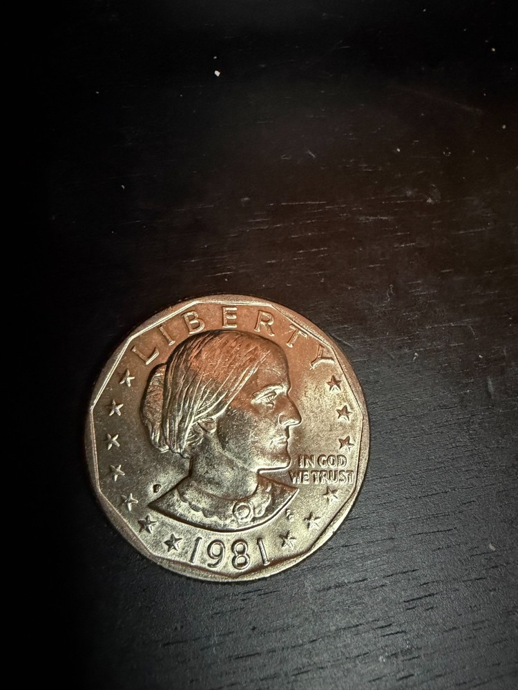 1981-P Susan B Anthony dollar coin**VERY NICE**