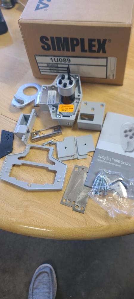 New Kaba Simplex - Combination Pushbutton Deadbolt 900 Series 1U089