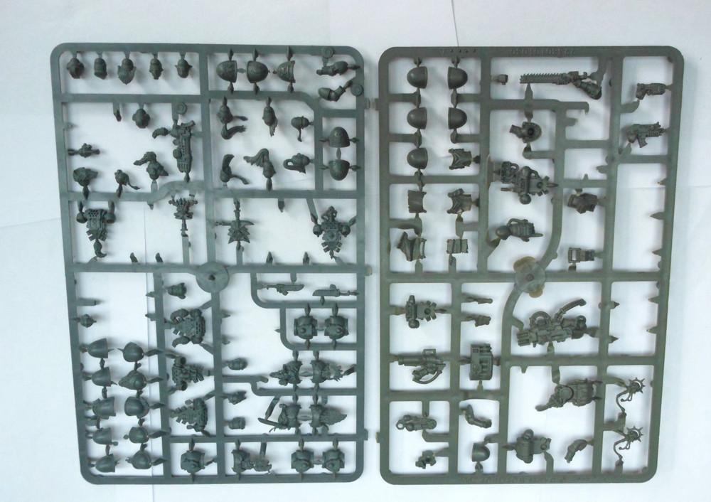 Warhammer 40K Space wolves sprue Bits  incomplete sprues