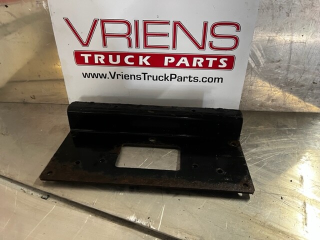PETERBILT SUPPORT-BUMPER FRONT N85-6025