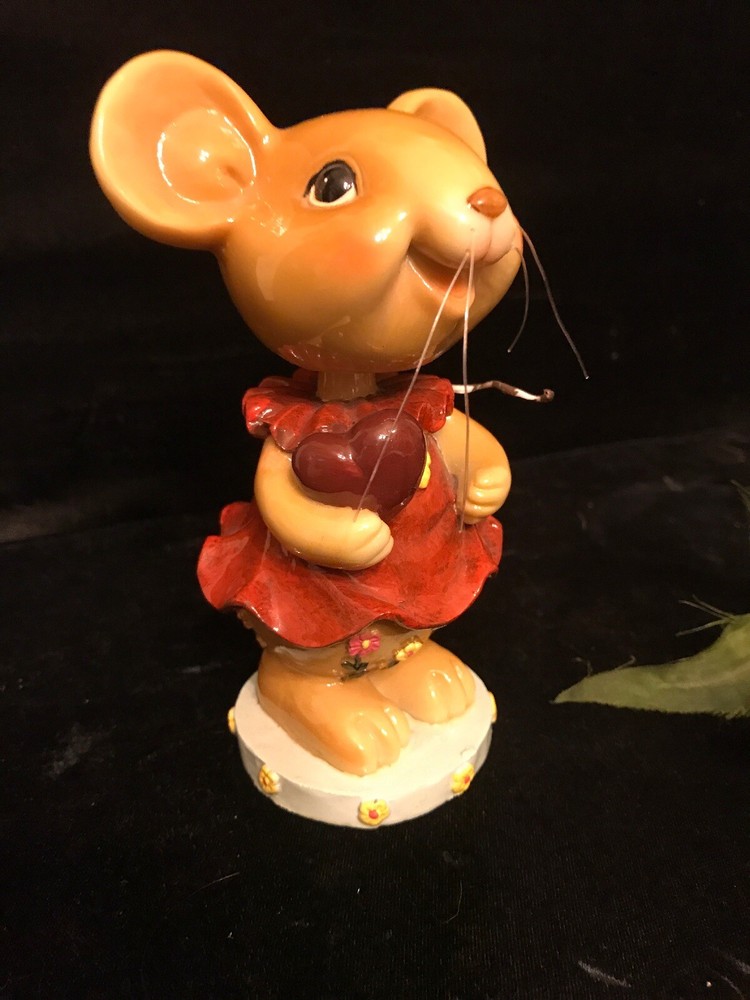 Bobble Head Mouse