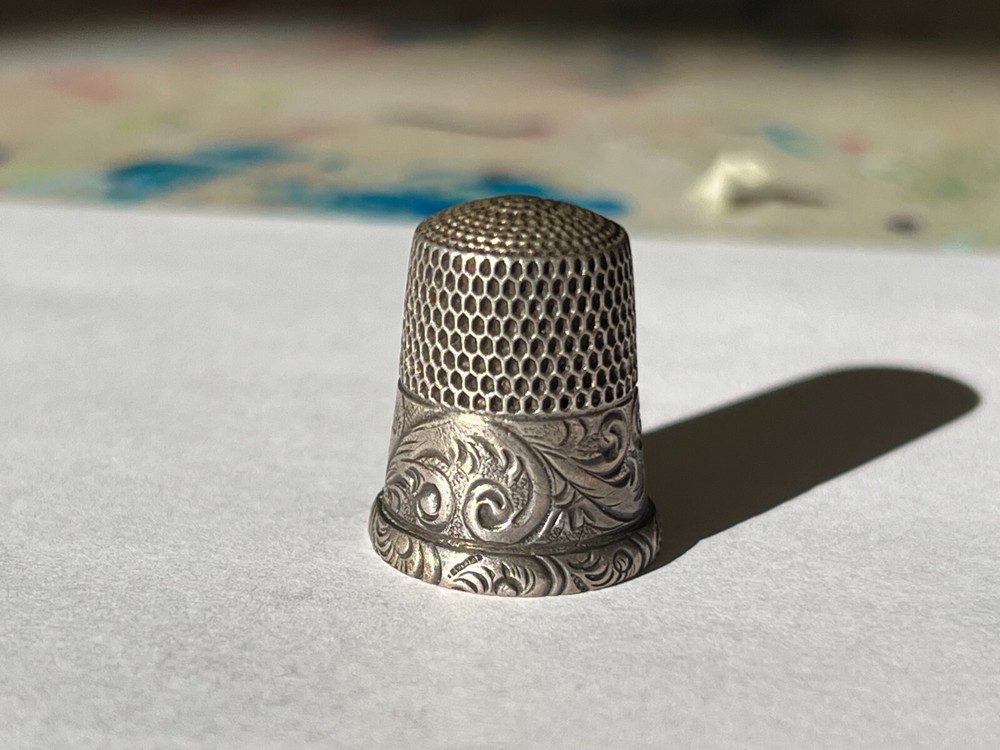 Antique Sterling Simons Heavy Scroll Thimble
