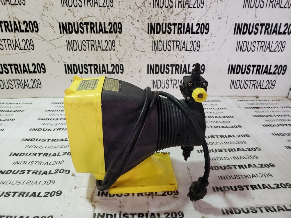 MILTON ROY AA151-392SI USED