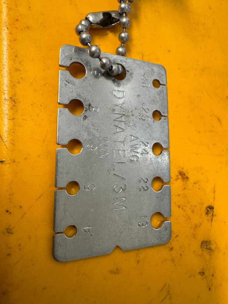 3M Dynatel 965 Subscriber Loop Analyzer Powers On