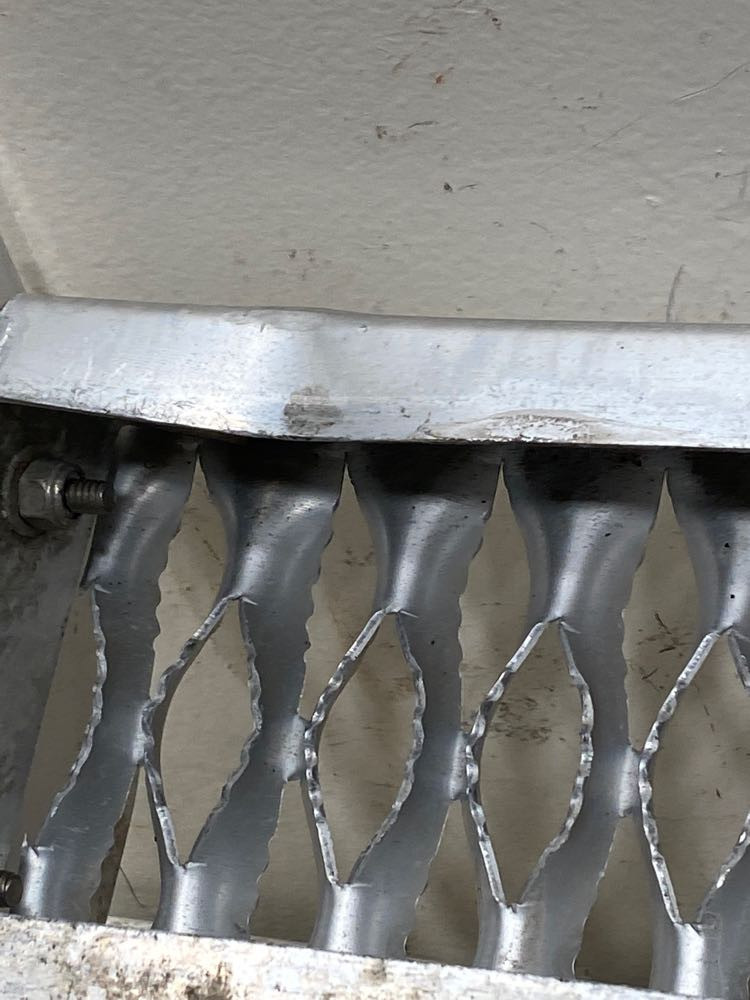 2016 Kenworth T660 Frame Step (722-10186)