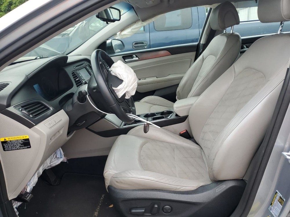 SONATA 2015 Glove Box 4721044