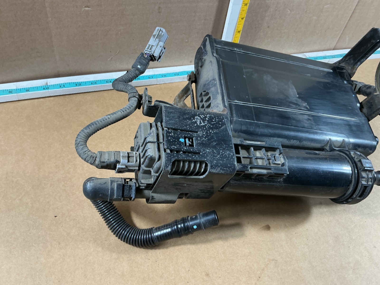 2010-2015 Toyota Prius Fuel Vapor Evaporator Charcoal Canister 77740-47060 OEM