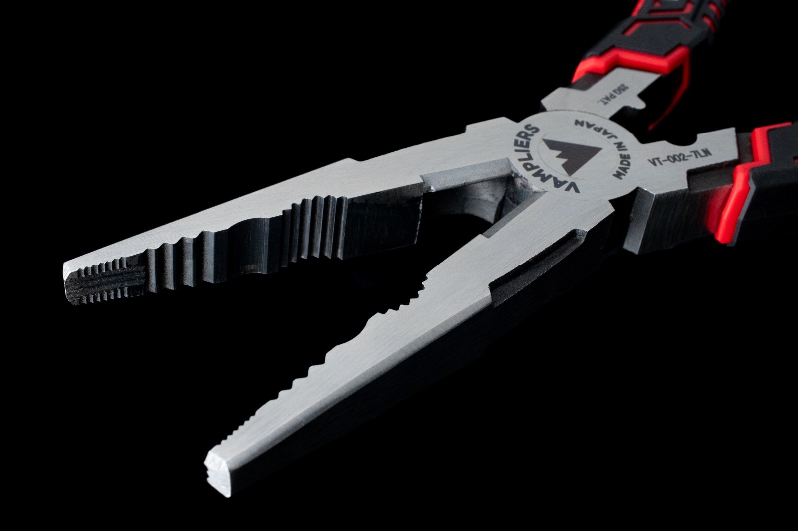 VAMPLIERS CAIMAN 7.5" Screw Extractor Long Nose Pliers W/ Crimper + Wire Cutter