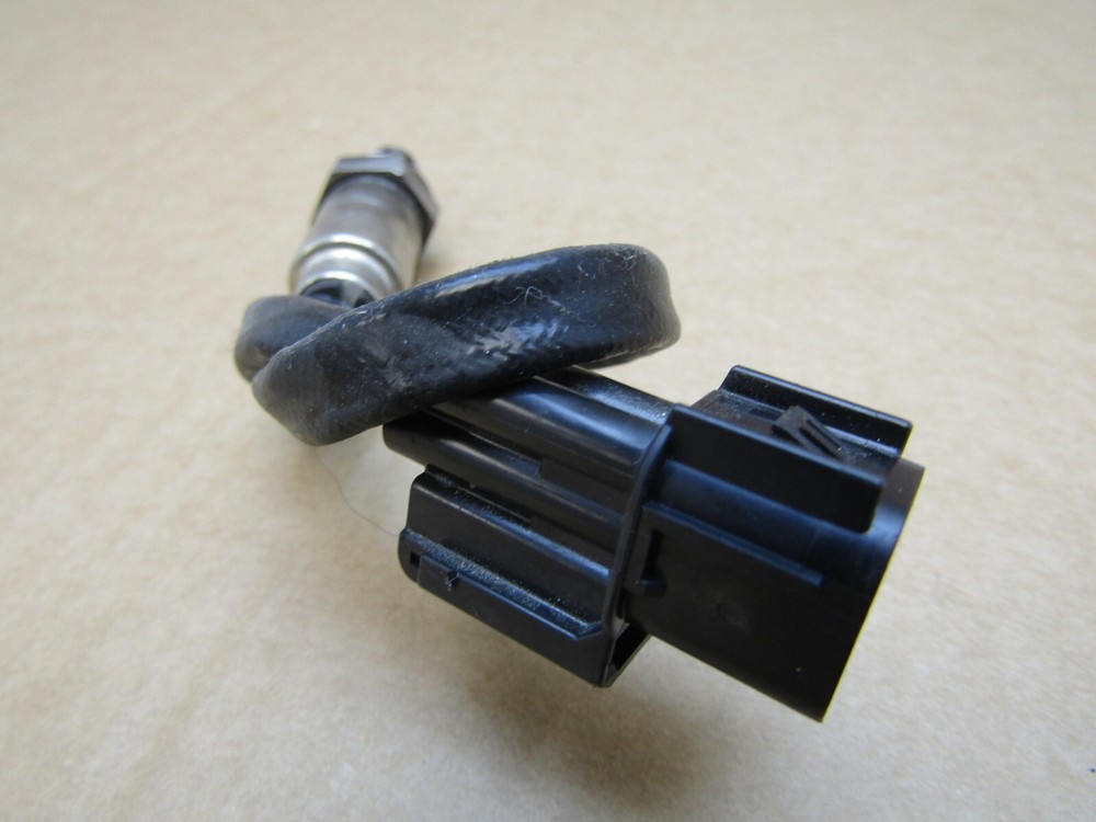 Piaggio Vespa GTS 300 Supertech 2023 714 miles lambda sensor (14301)