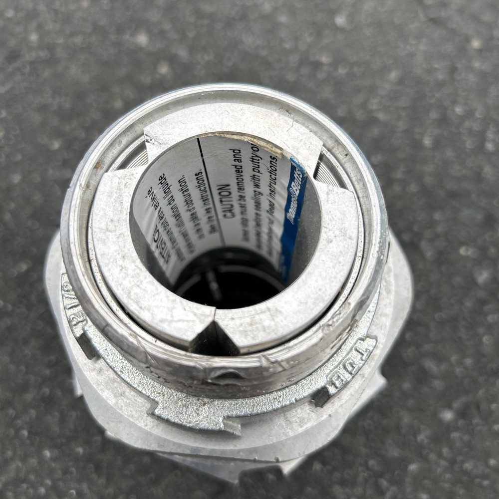 STEX250 Thomas & Betts Star TeckÂ® Explosion-Proof Electrical Fitting Aluminum 2