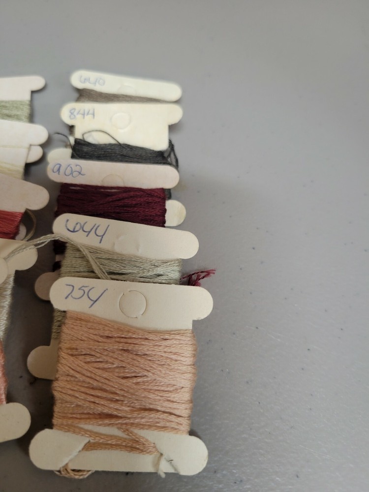 Vintage Embroidery Floss Thread on Cards (20)
