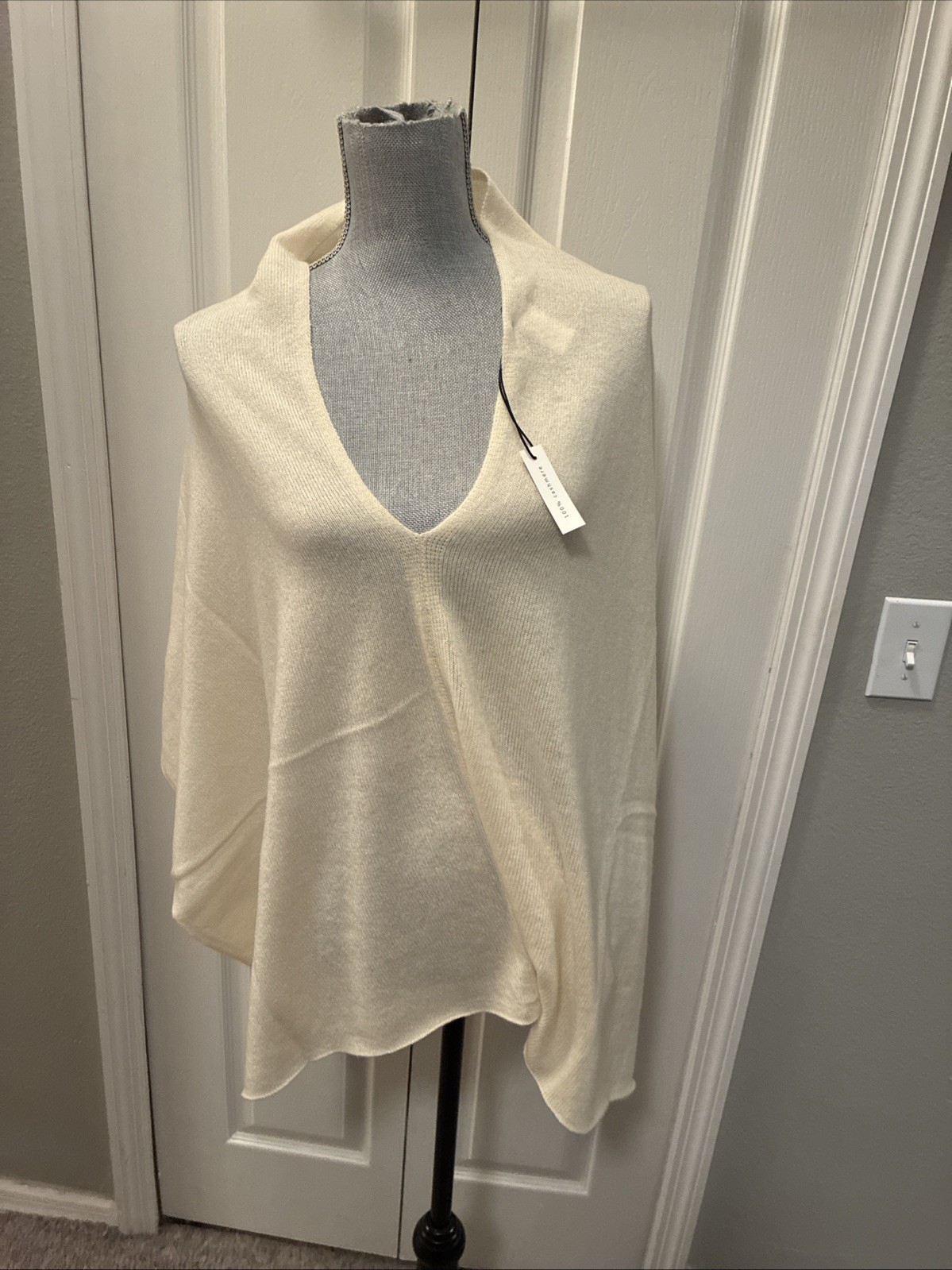 Rachel Zoe 100% Cashmere Poncho/scarf