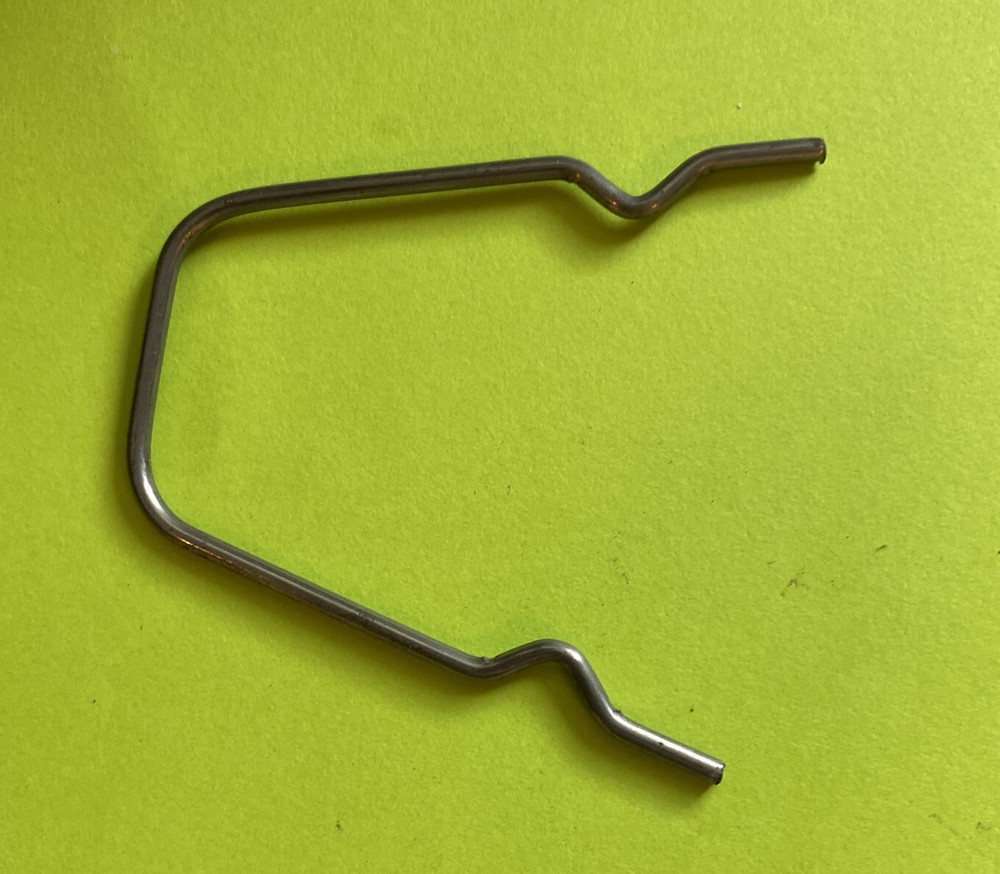 *NOS* 11776 SINGER SPREADER SPRING FOR SEWING MACHINE