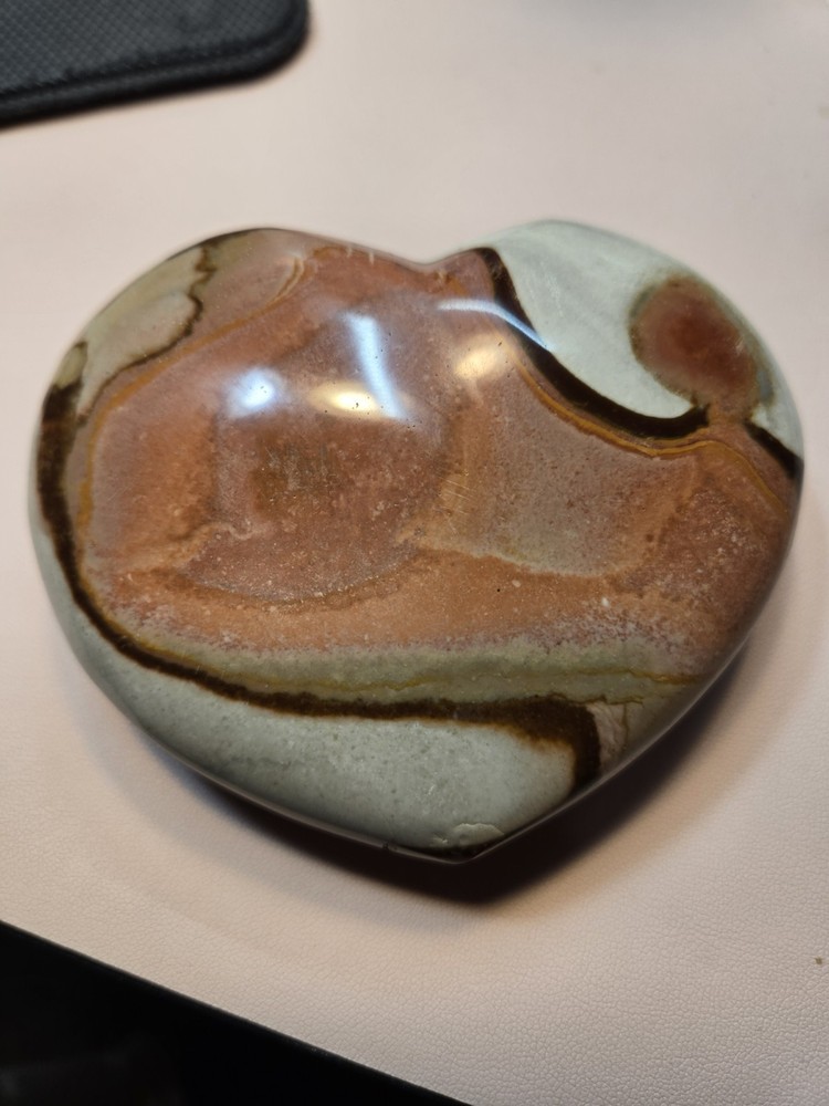 Polychrome Jasper Heart ... 356 g..