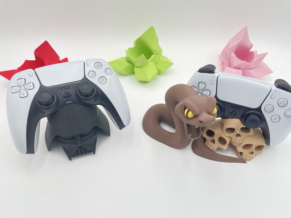 Custom PS5 Controller Stand / Snake / Darth Vader / Diamonds