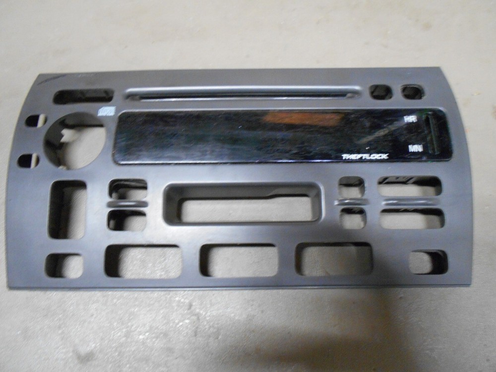 02-05 Deville 02-04 Seville Code U1R Cassette CD Player Radio BARE Faceplate