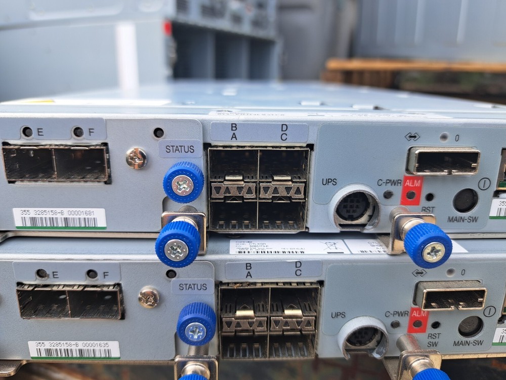 2x - HITACHI CTLXSR 3285173-E 4X SFP SAS STORAGE CONTROLLER