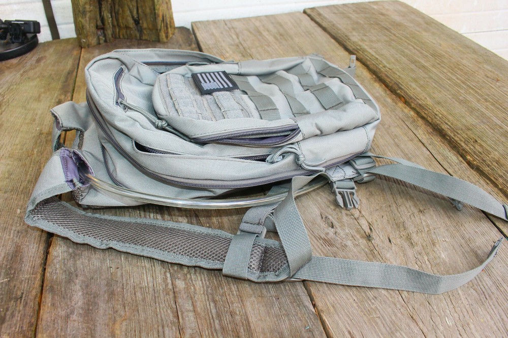 Small Light weight Day Back Pack Hydration backpack Molle Hook Loop Grey OS