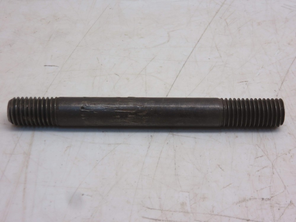 K2198R John Deere Stud For B, G, GP, GPWT, GPO