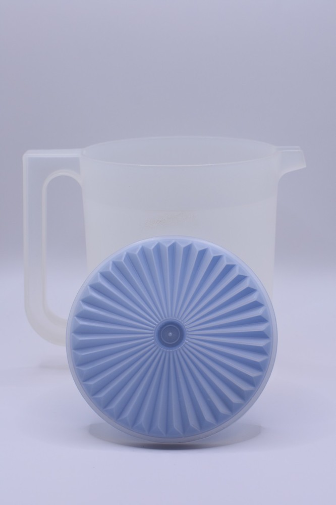VTG Tupperware Pitcher 1575 SHEER Blue Seal - 1.5 Quart Short Push Button Lid