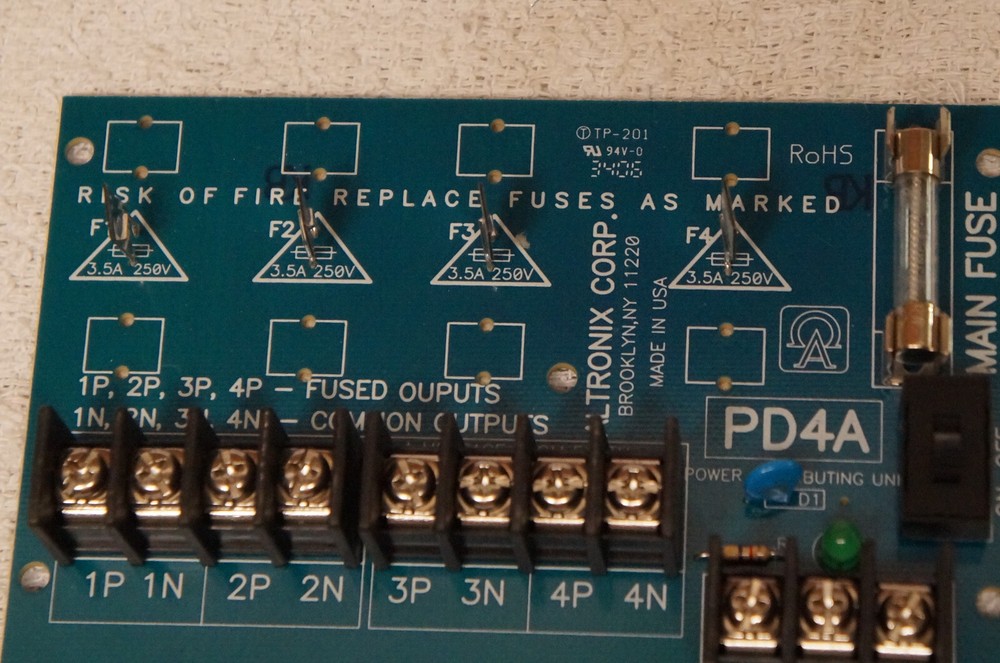 ALTRONIX PD4A Access Power Distribution Sub-Assembly 4-Fuse Panel PCB