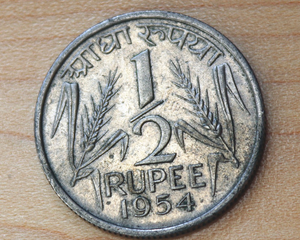 1954 India 1/2 Rupee Calcutta Mint