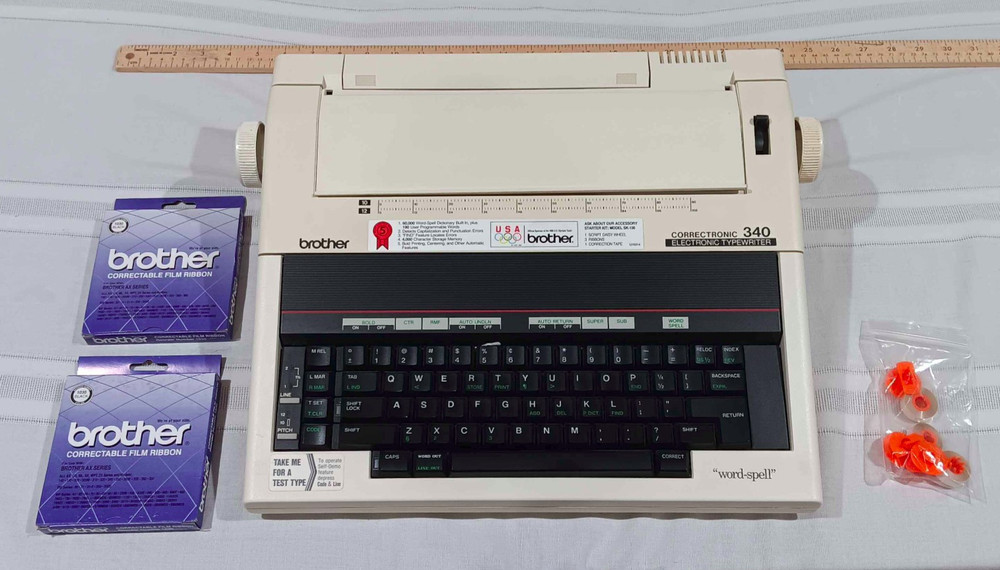 Brother Correctronic 340 Electronic Typewriter Word-Spell Dictionary Working