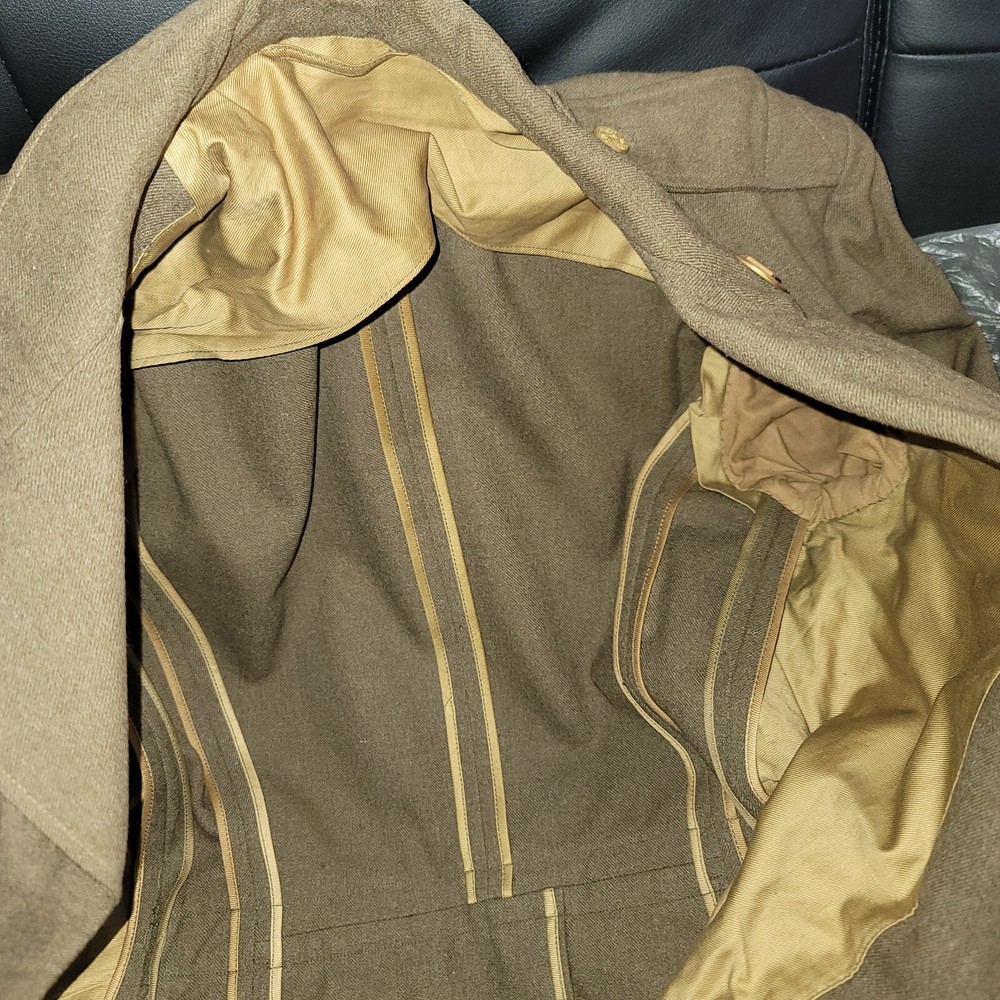 VINTAGE WW2 US ARMY JACKET 37L