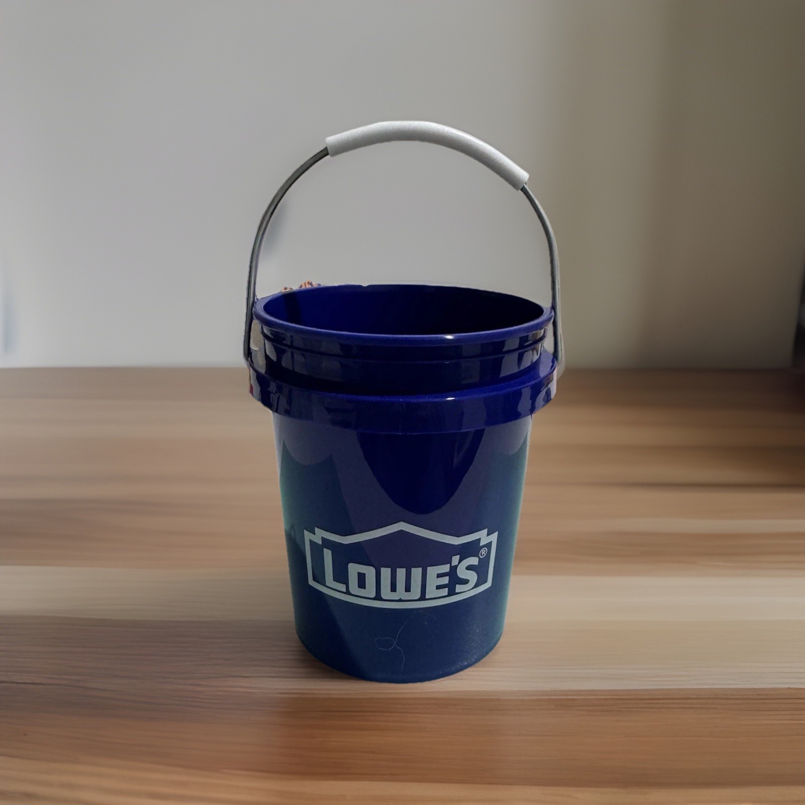 Lowe's 0.5-Quart BPA-Free Mini Paint Bucket 🪣