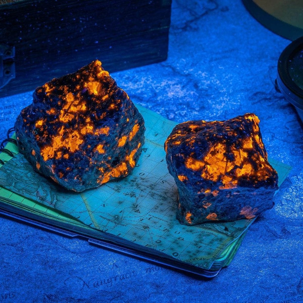 Weltool M4-365 UV flashlight