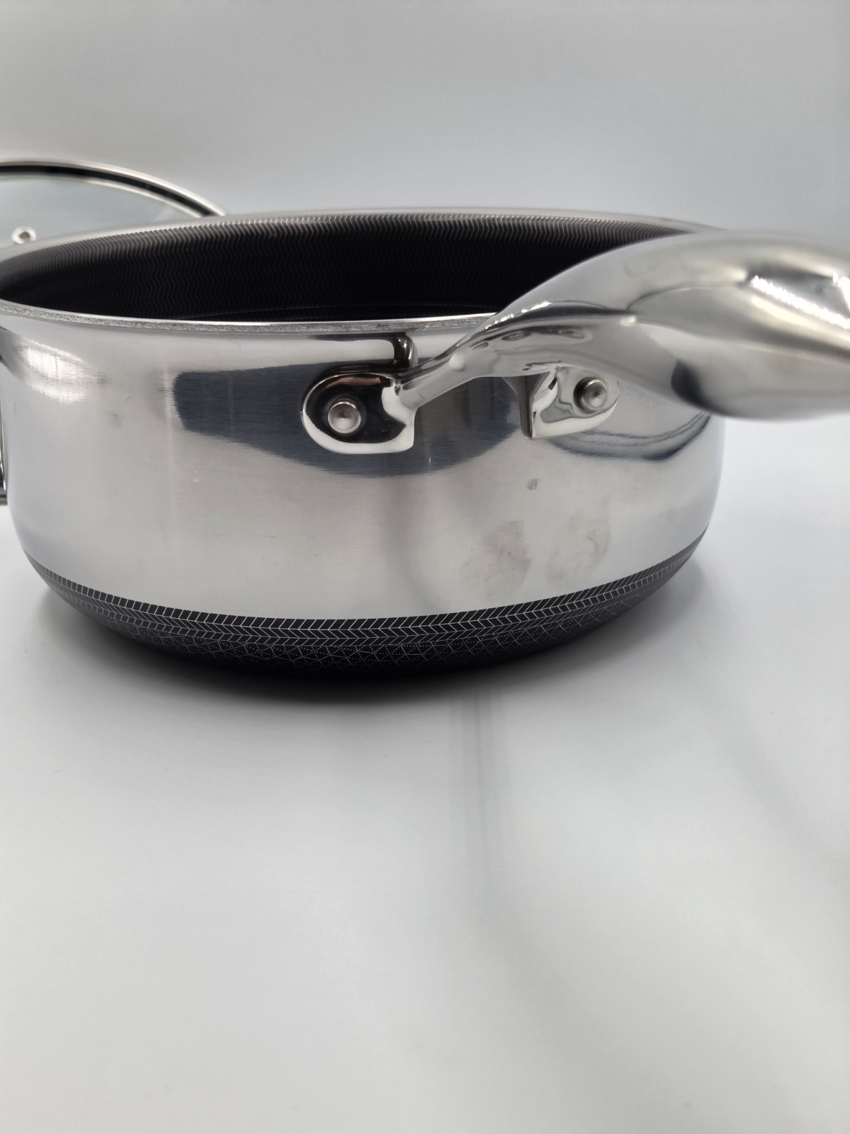Hexclad Hybrid Non Stick Pot Stainless Steel Saucepan 3-Quart - With Lid