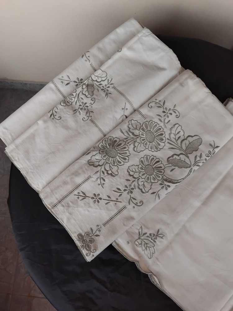 Embroidered Tablecloth 12