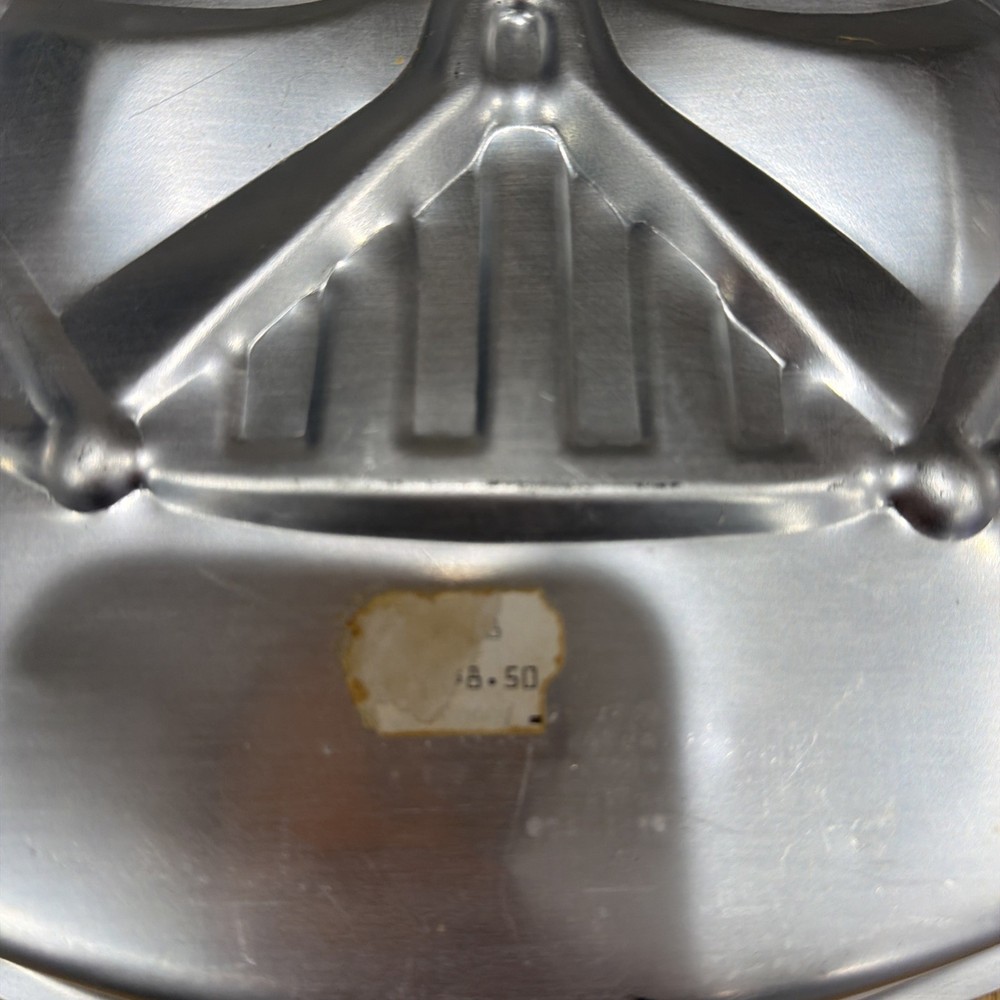 Wilton Star Wars Darth Vader Cake Pan Mold 2012 *