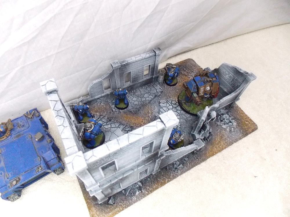 WARGAMING TERRAIN PAINTED BUILDING