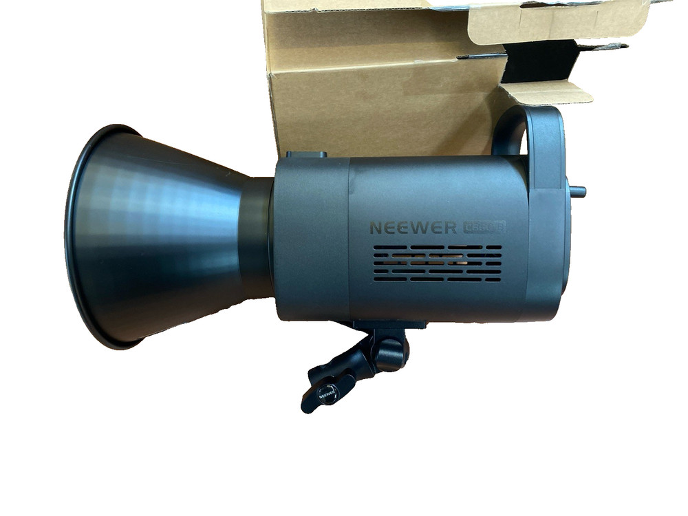 NEEWER CB60B LED VIDEO LIGHT