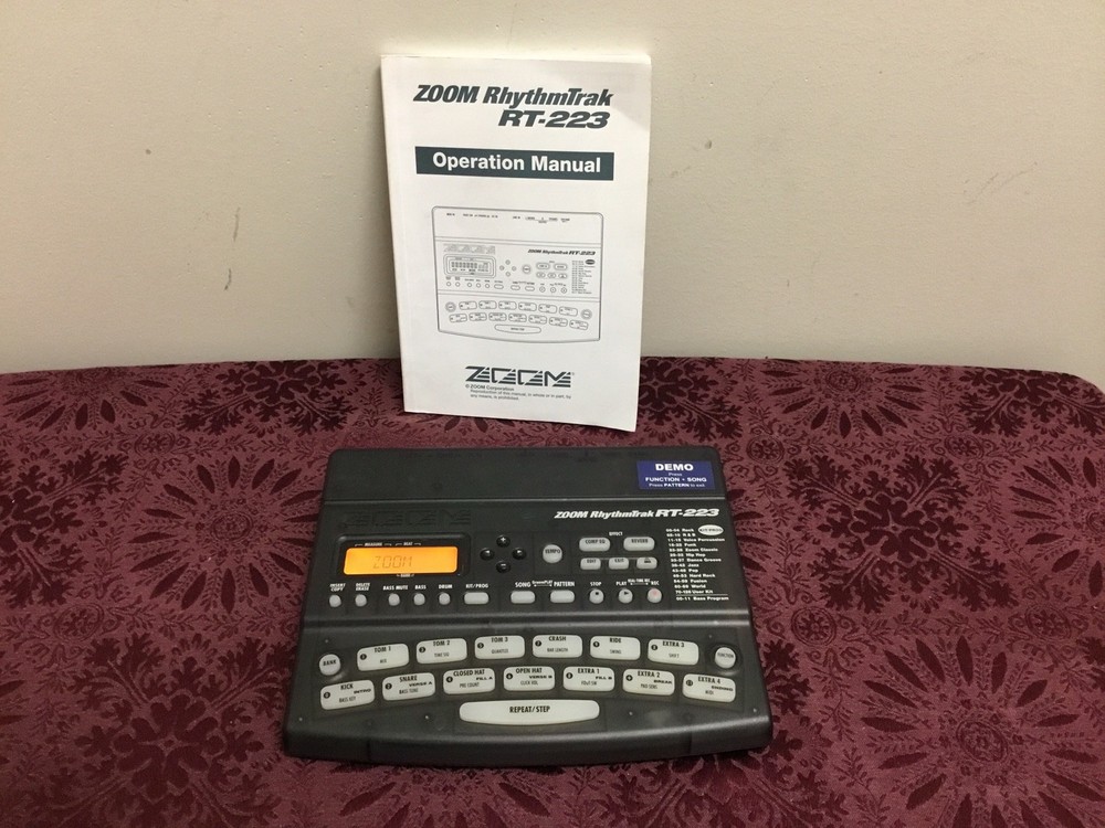 Zoom RT-223 RhythmTrak Drum Machine Bass Synth w/Manual